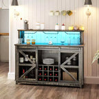 Meuble de bar café de ferme avec lumières LED et portes coulissantes de grange, armoire de bar à vin de 55" avec porte-bouteilles et porte-verres