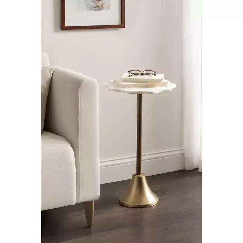 Table d'appoint Sanzo festonnée en marbre et métal
