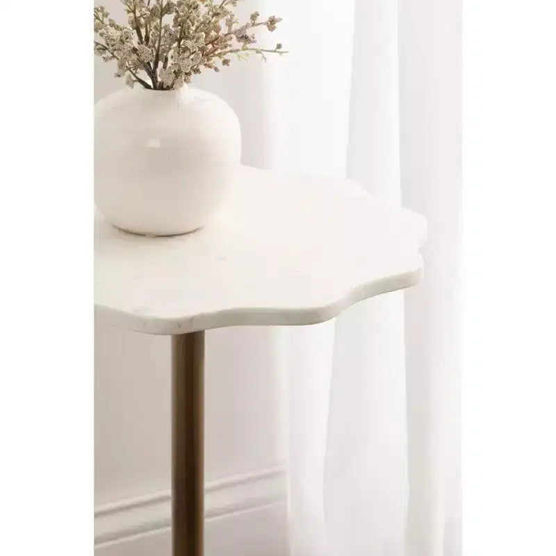 Table d'appoint Sanzo festonnée en marbre et métal