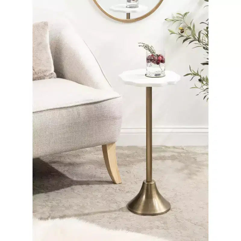Table d'appoint Sanzo festonnée en marbre et métal
